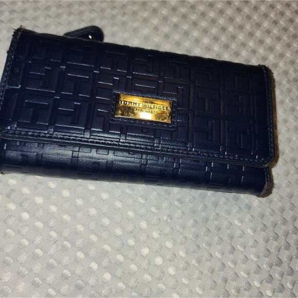 TOMMY HILFIGER EUC BLUE FOLDOUT WALLET - Picture 1 of 5